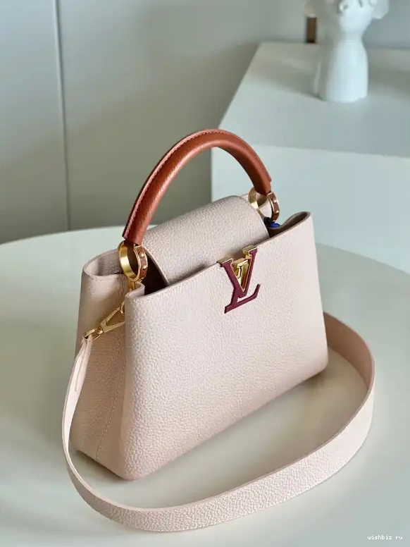 WIS BB LOUIS VUITTON CAPUCINES 0524